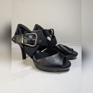 NWOT Genuine Leather Ziera Comfort Heels